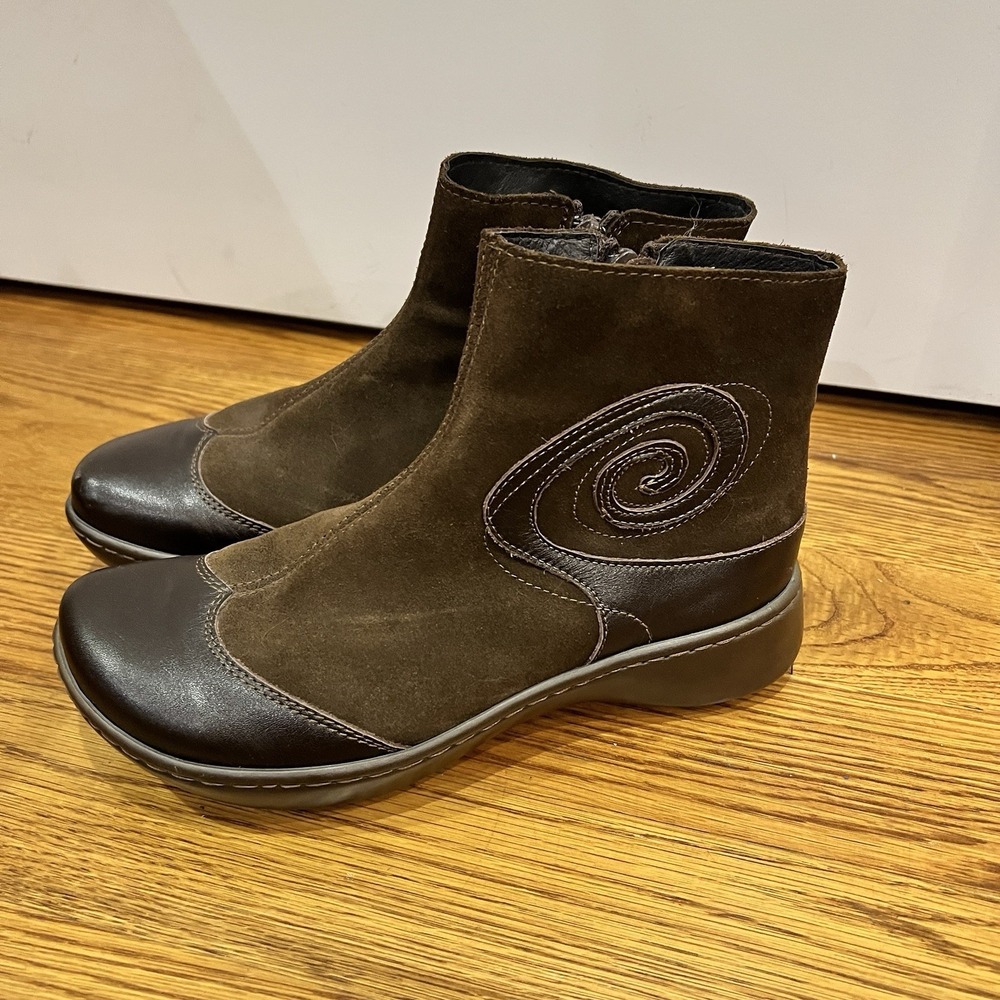 Naot Oyster Brown Suede Leather Comfort Comfy Walking Zip Boots Size 40 (US 9)